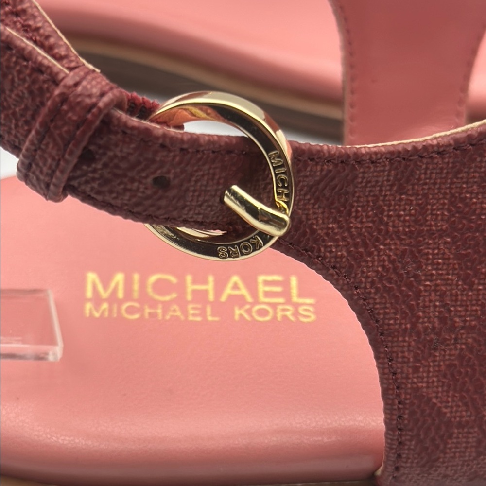 Michael Kors Pink and Gold Sandals‎ with T-Strap Design - Picture 6 of 10